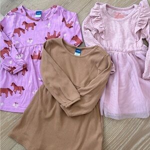 EUC toddler dresses - Old Navy / Cat & Jack, size 18-24 months